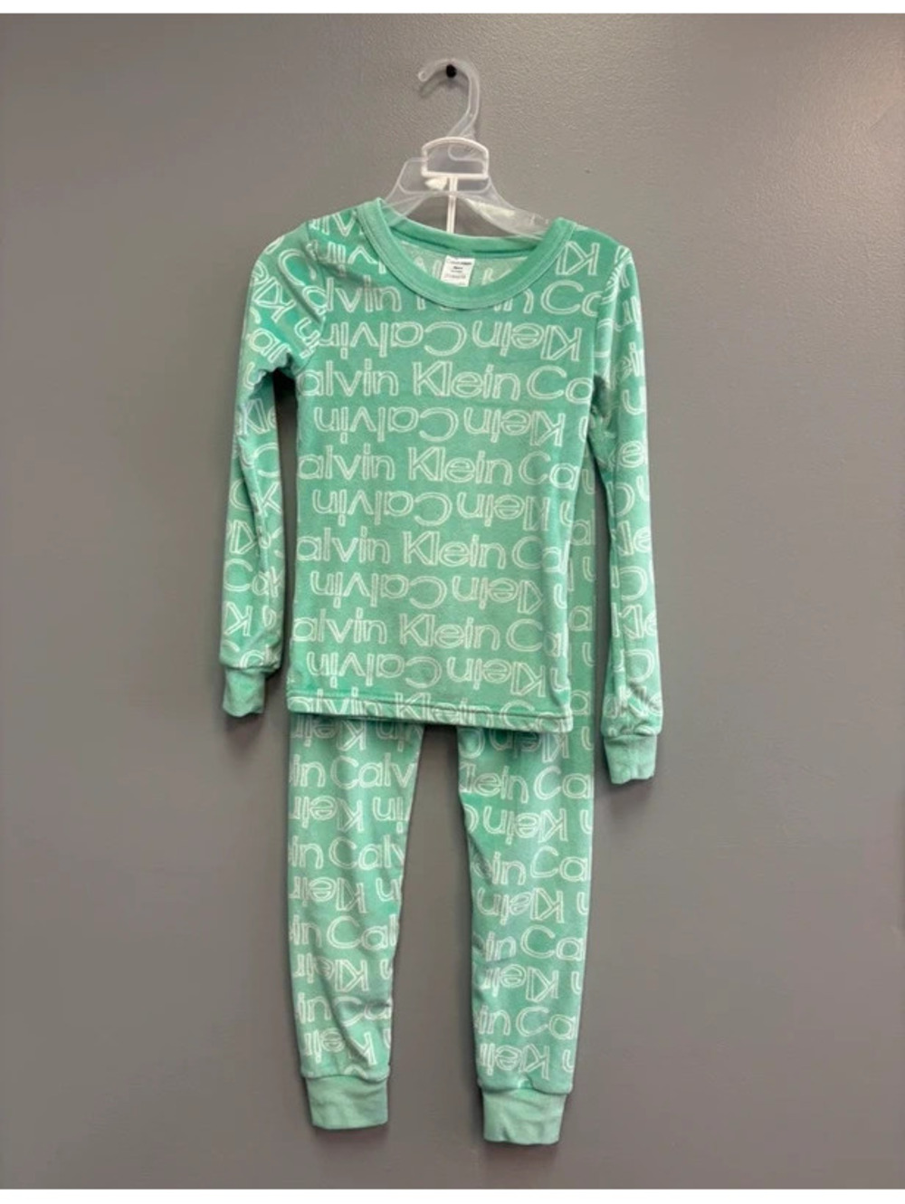 Calvin Klein Velour Pajama Set size 6 Boy Girl